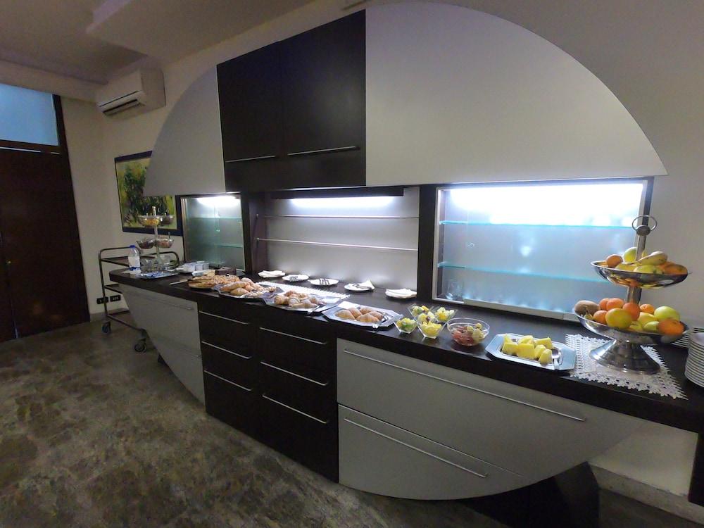 Hotel Roma มารีนา ดิ มาซซา ภายนอก รูปภาพ