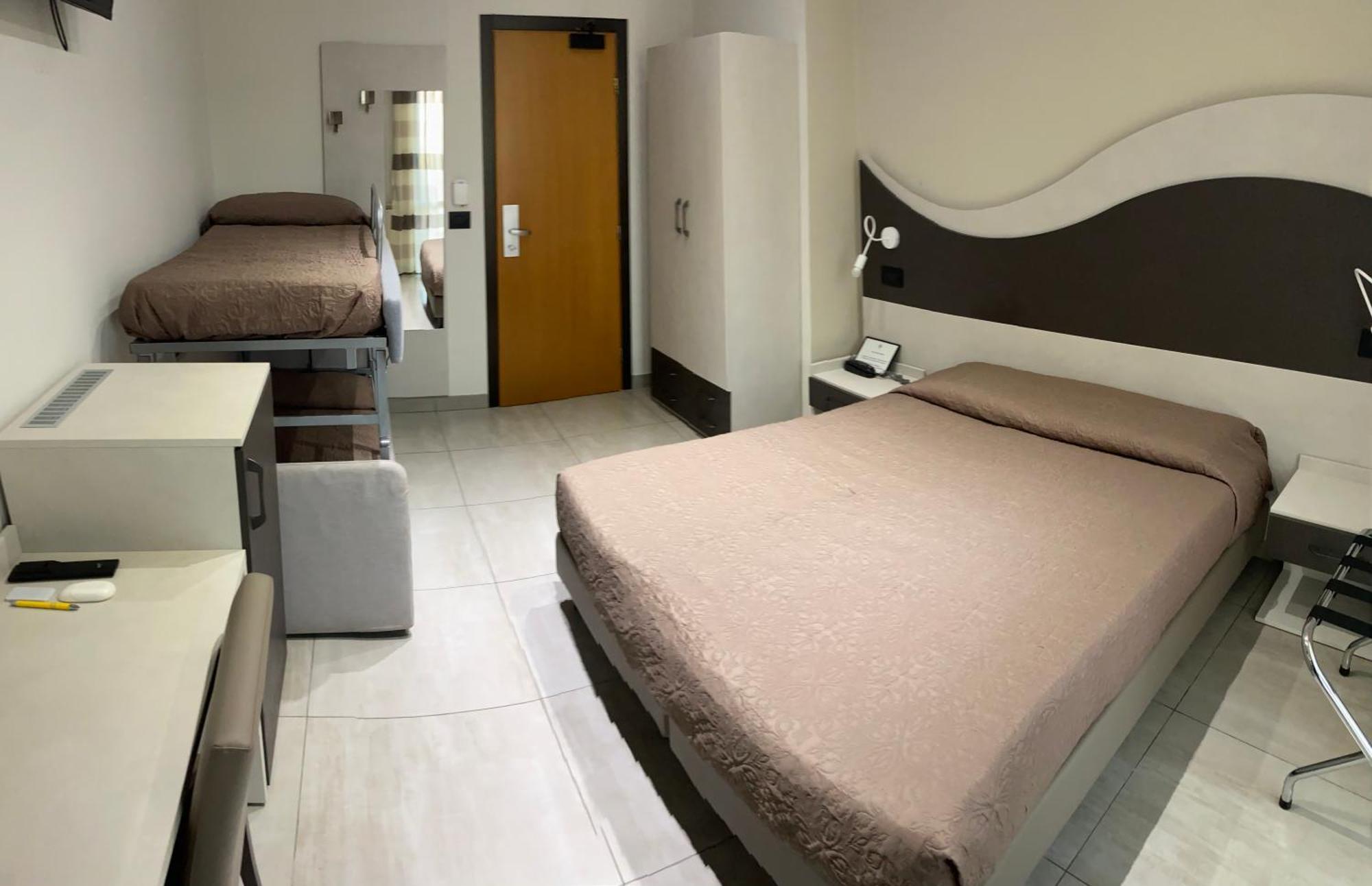 Hotel Roma มารีนา ดิ มาซซา ภายนอก รูปภาพ