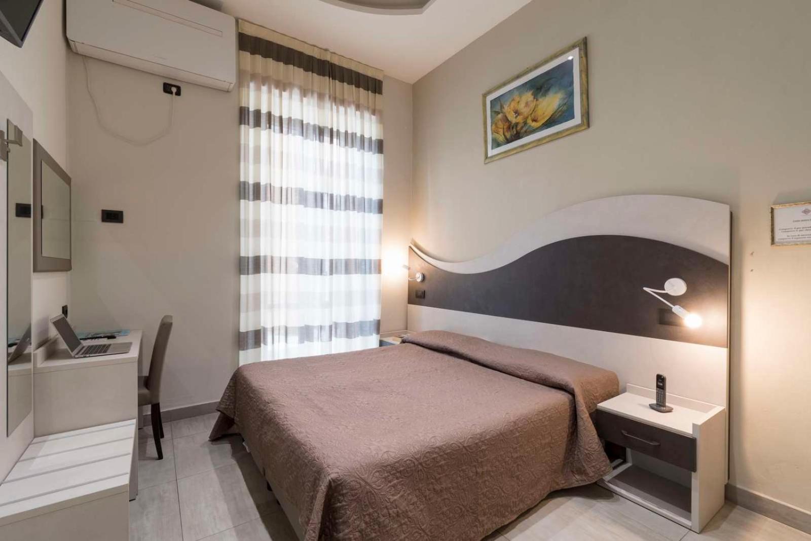 Hotel Roma มารีนา ดิ มาซซา ภายนอก รูปภาพ