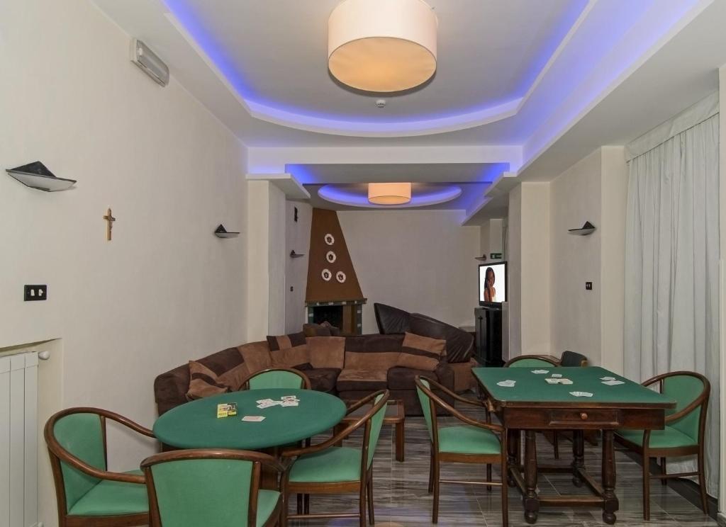 Hotel Roma มารีนา ดิ มาซซา ภายนอก รูปภาพ